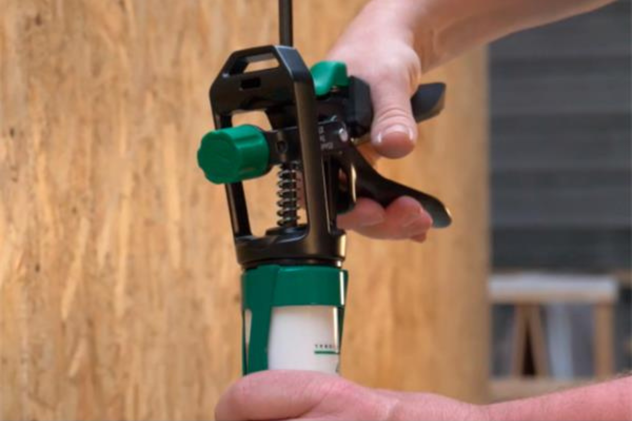 Tec7 Adjustable Power Caulking Cartridge Multigun - Euromotive Lighting & Signal