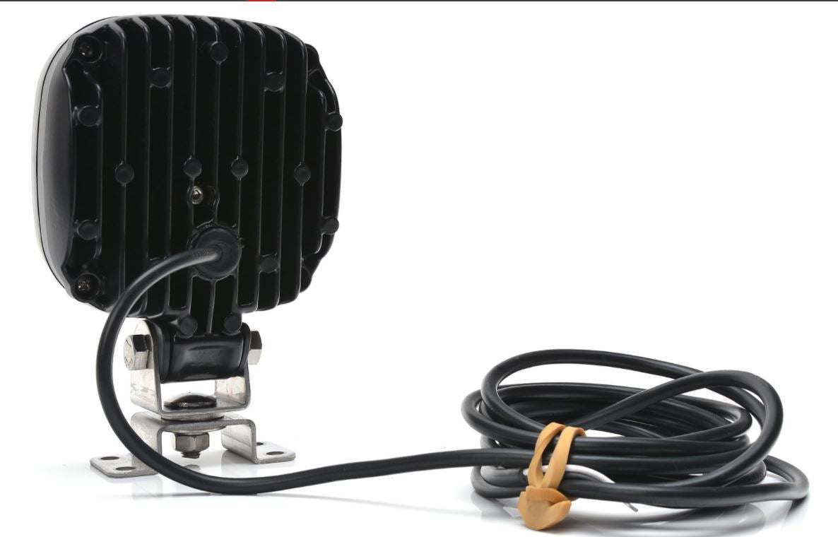 WAS EC1464 LED Work Lamp front view
WAS EC1464 LED Work Lamp mounted on tractor
WAS EC1464 LED Work Lamp side profile